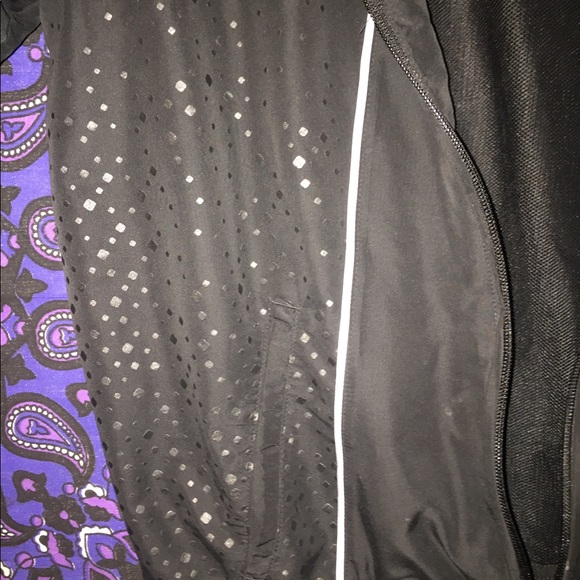 Adidas windbreaker/jacket - Picture 5 of 7